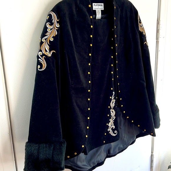 PLATINUM BY STEPHEN YEARICK BLACK CORDUROY EMBROIDERED SUIT WITH FAUX FUR WRIST - Picture 4 of 13